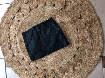 Jupe noire simili cuir 38 Zara