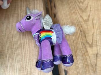 Toyland® Peluche Licorne 39 cm  Douce Enfants fille Arc-en-Ciel et Ailes métalliques Violet