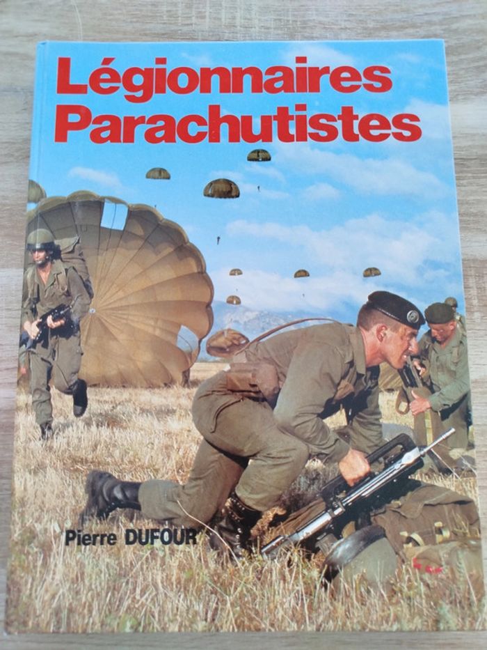 Livre légionnaires parachutistes