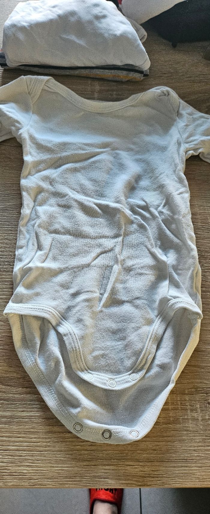 Lot de 9 bodies manches longues garçon 18 mois - photo numéro 7