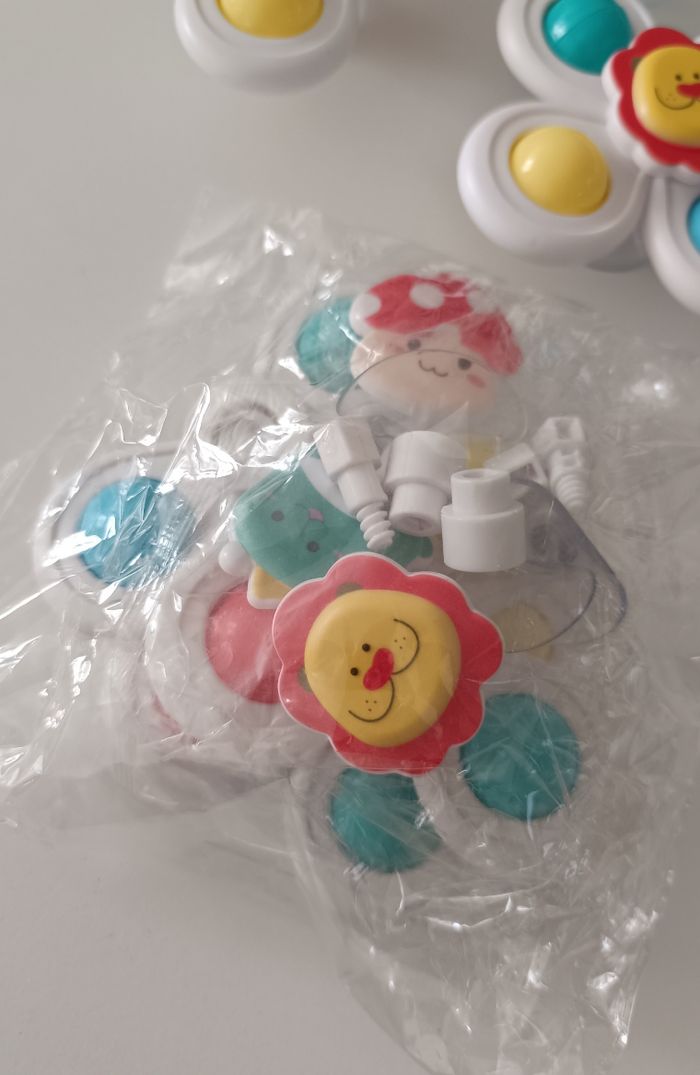 NEUF 💚 Spinners bébé  x3 Toupie avec ventouse .  jouet d'éveil sensoriel - photo numéro 4