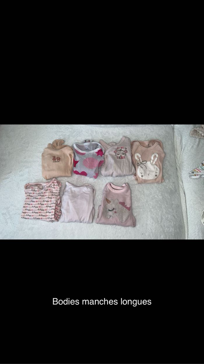 Vêtements bébé 0-1-3 mois - photo numéro 8