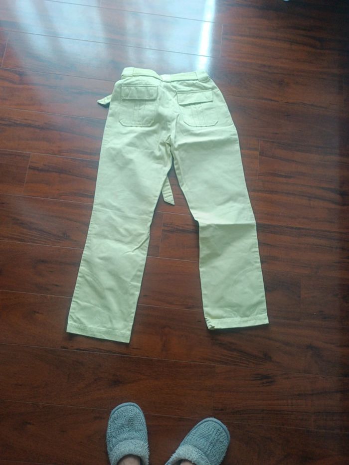 Pantacourt en coton couleur anis 34