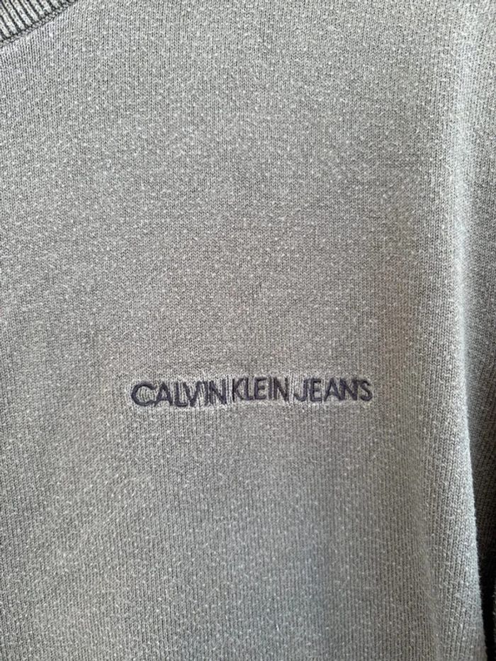 Pull kaki calvin klein - photo numéro 3