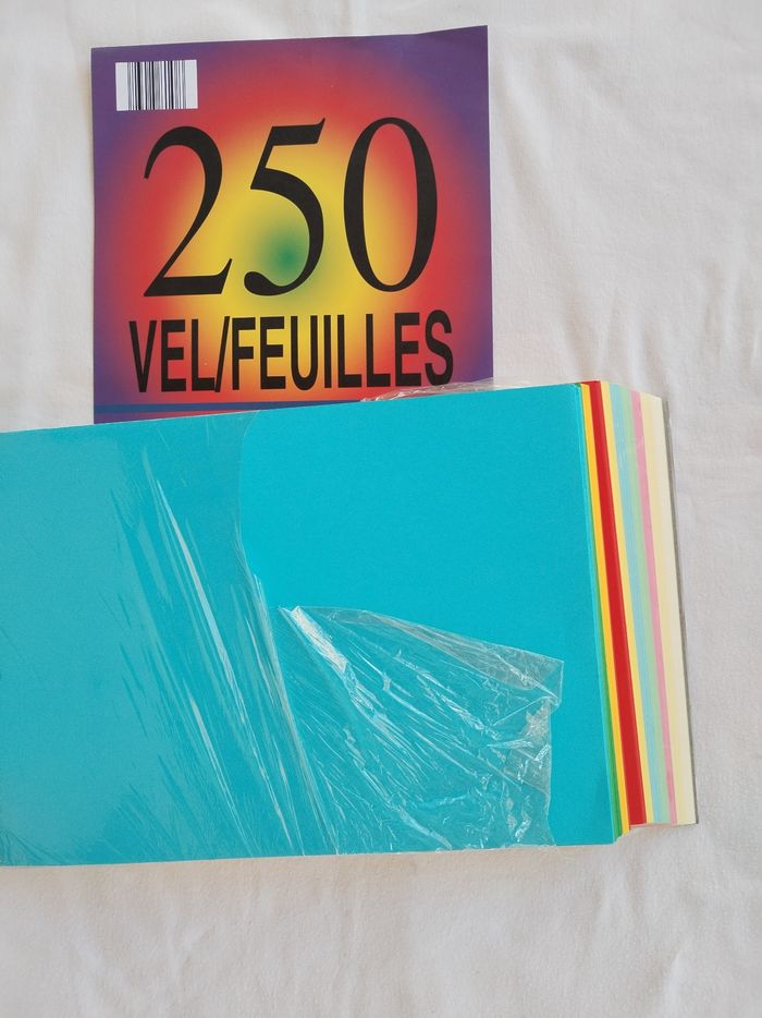 Papier couleur Papeterie 350 feuilles de couleur - photo numéro 3