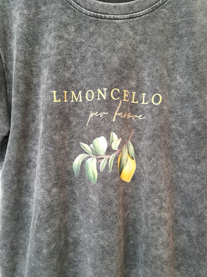 T-shirt gris chiné aspect délavé, imprimé limoncello citron 🍋. En coton.
🌸 neuf. - photo numéro 2
