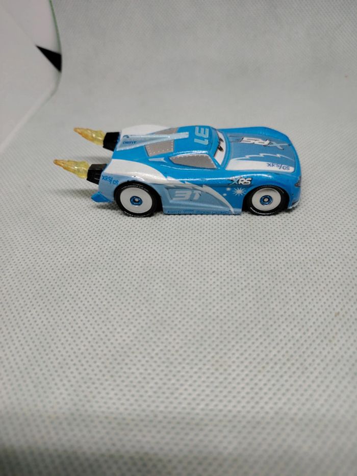 Voiture cars disney metal xrs rocket racing cam spinner tbe - photo numéro 5