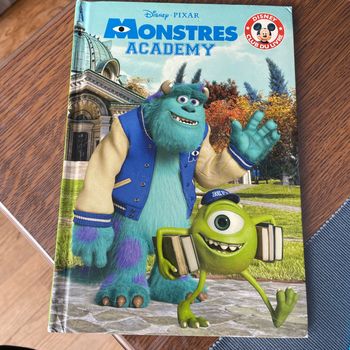 Disney monstres académy