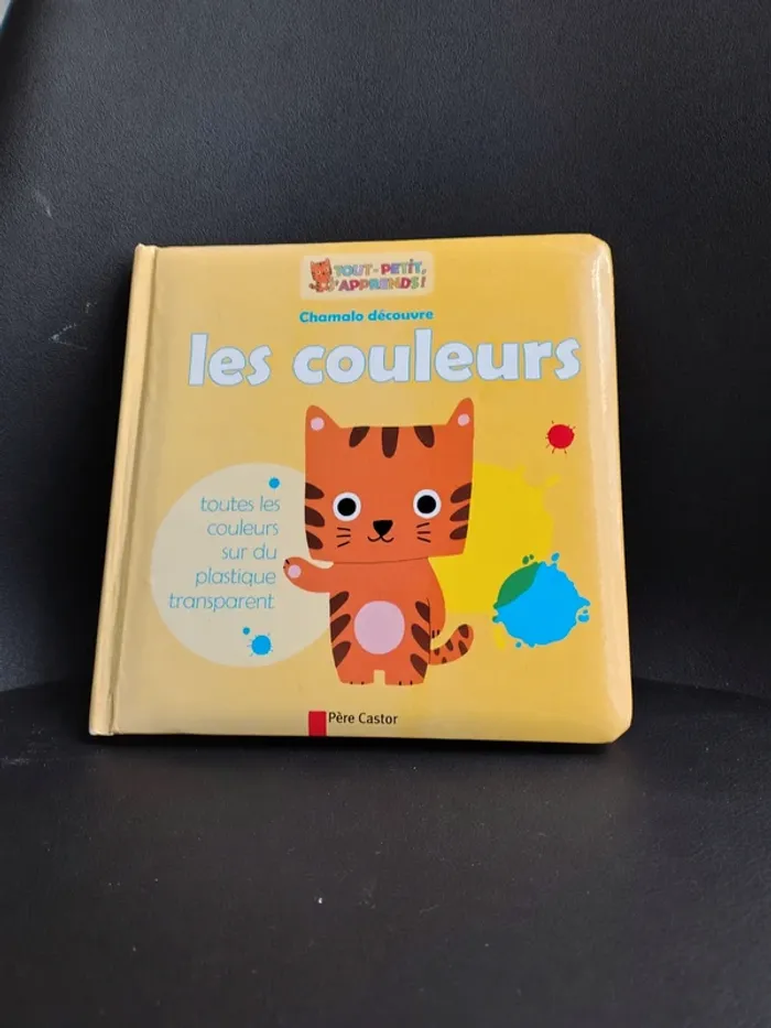 Tout petit j apprends chamalo découvre les couleurs Père castor