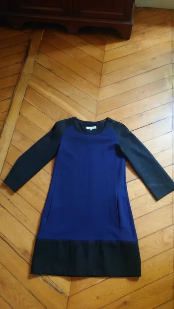 Robe hiver Sandro T1 – noire & marine, chic, 100% laine