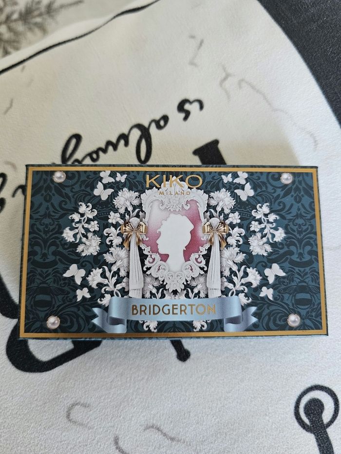 Blush et highlighter bridgerton