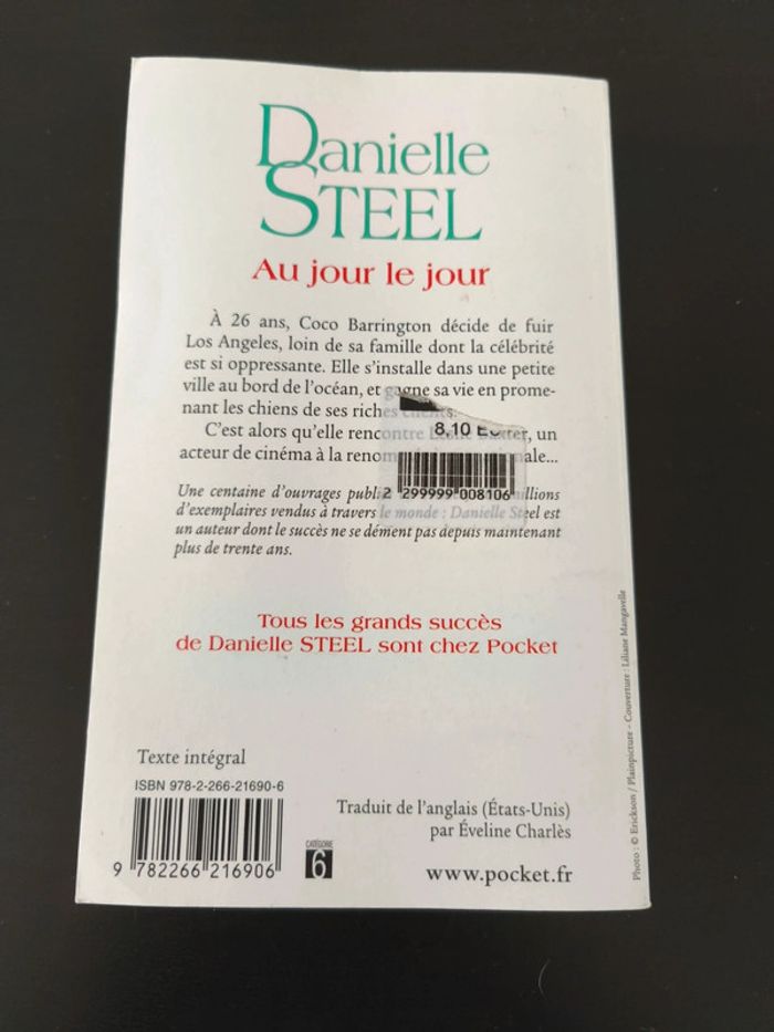 Livre Danielle Steel Au jour le jour - photo numéro 2