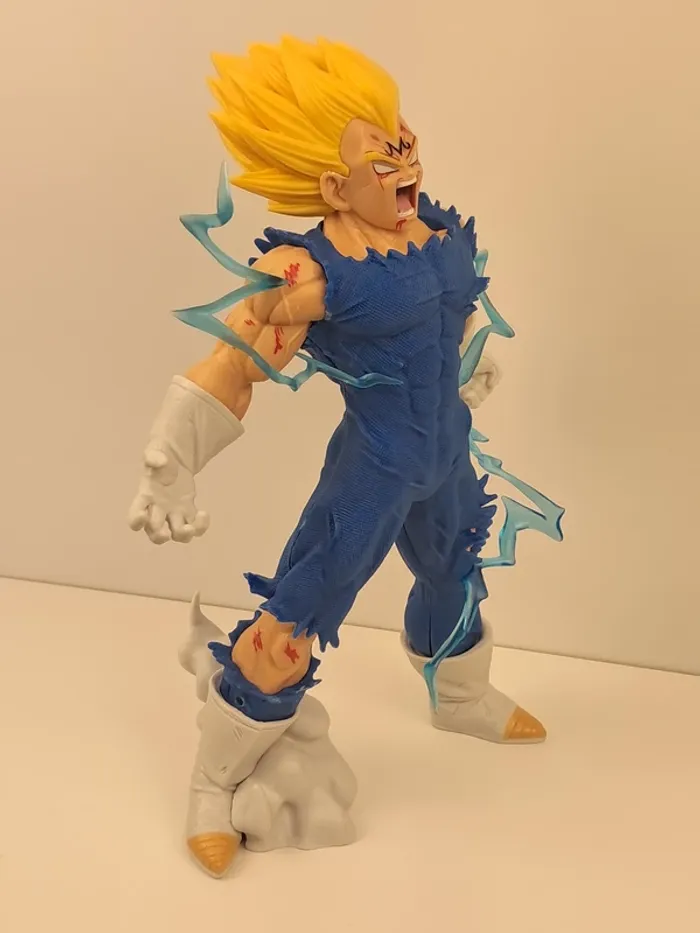 Figurine Dragon Ball Z - Vegeta enragé Super Saiyan - photo numéro 9