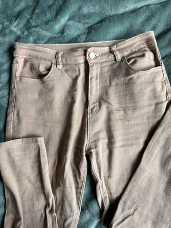 Jean beige stretch - photo numéro 4