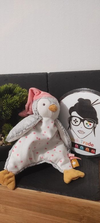 Doudou plat Pingouin blanc gris rose pois  Tape À L'oeil Tao Bonnet Nuit Love