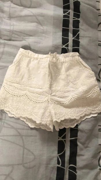 Short dentelle
