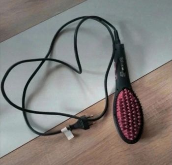 Brosse lissante chauffante – parfaite pour des cheveux lisses en quelques minutes