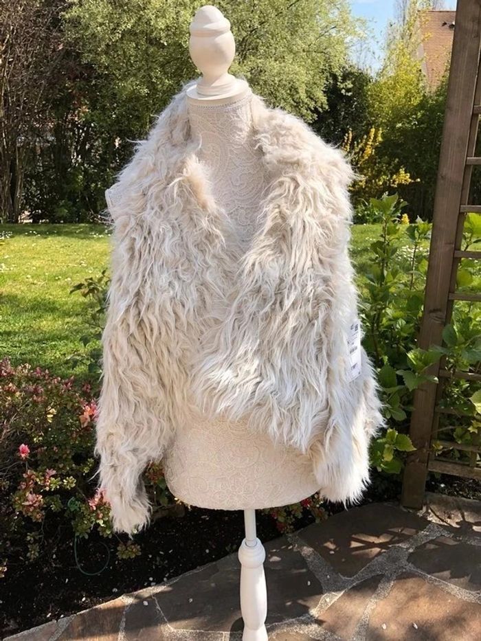 Veste sans manche moumoutte Zara neuve taille M
