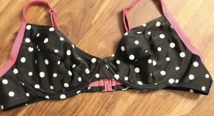 Soutien  Gorge  Maillot  de Bain  -  Arena  - 44 -  NEUF