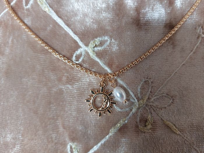 Collier fantaisie droé soleil & perle