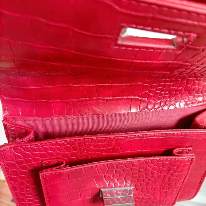 Mini sac bandoulière rouge effet croco – look tendance et structuré S022 - photo numéro 9