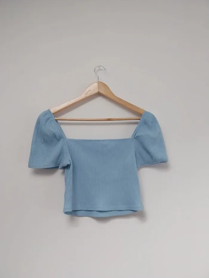 Haut court bleu ciel côtelé H&M 36 - photo numéro 2