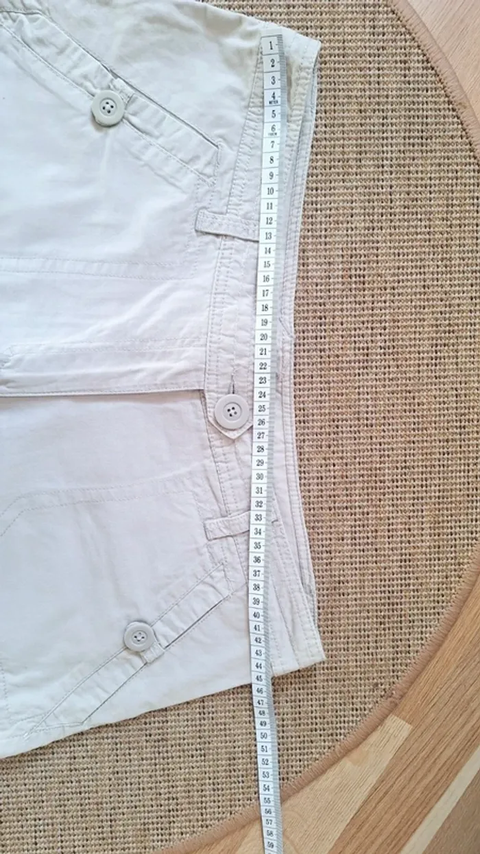 Short femme taille 44 neuf - photo numéro 3