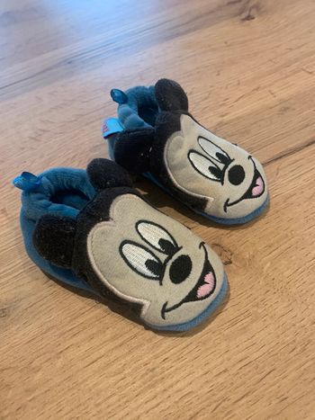 Chaussons Mickey bébé bleu H&M 6-12 mois