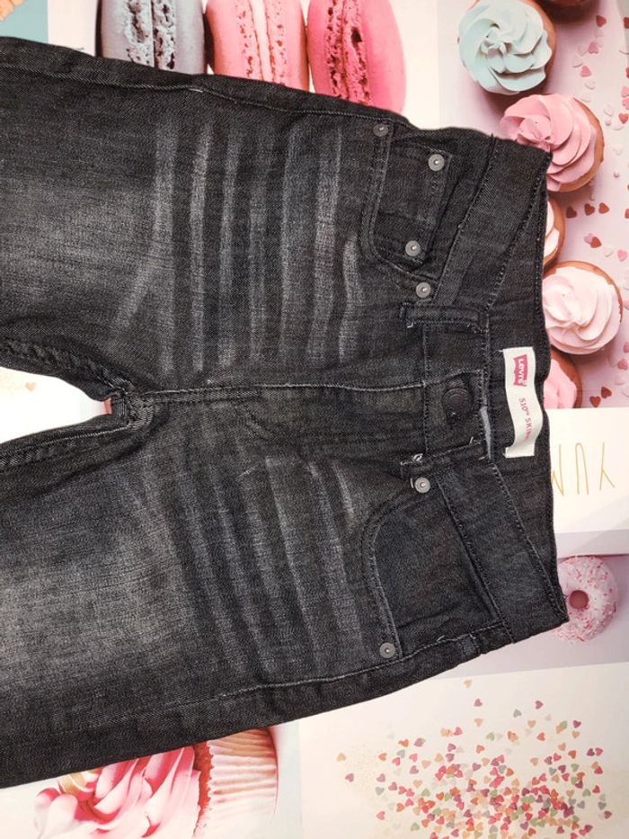 Jeans levis - photo numéro 2