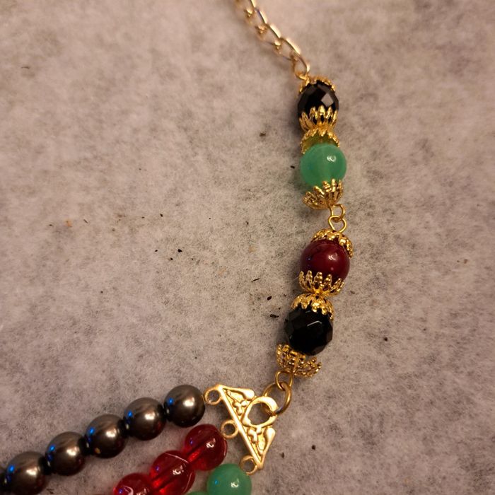 Collier chic multi rang vert noir et rouge - photo numéro 8