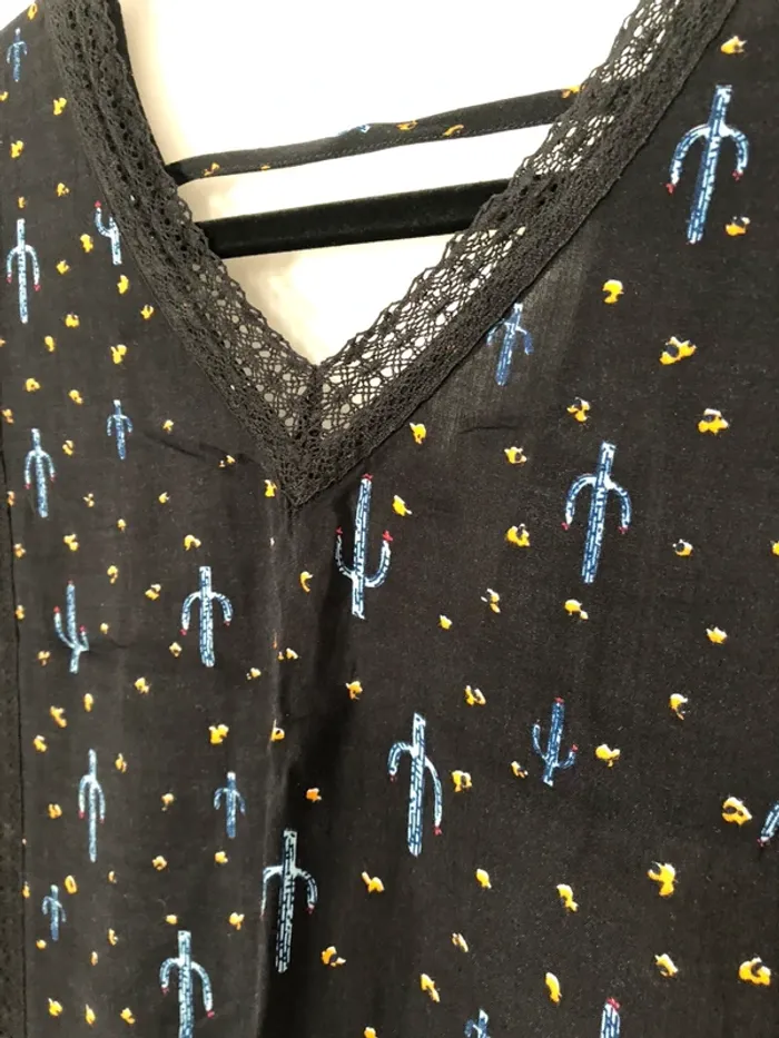 Robe droite noire à motifs cactus bleus, neuve avec étiquette PAJ taille S - photo numéro 6