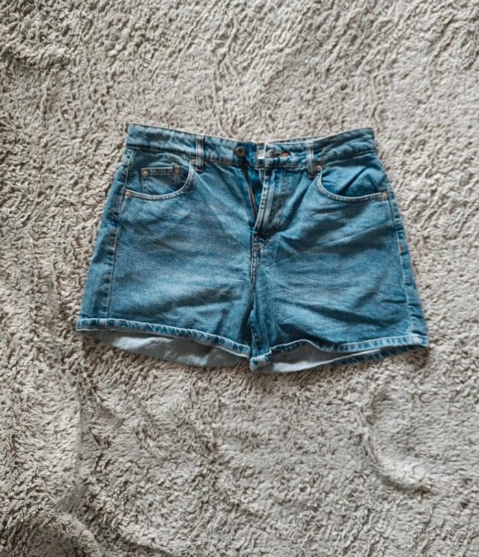 Short jean