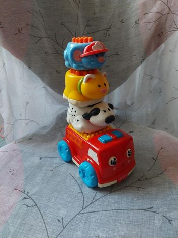 Camion de pompier et animaux encastrables