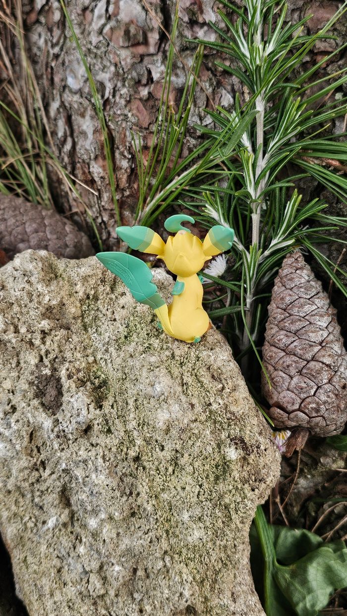 Super figurine Pokemon nintendo Phyllali - photo numéro 3