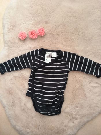 Bodie noir rayé blanc H&M 1 mois