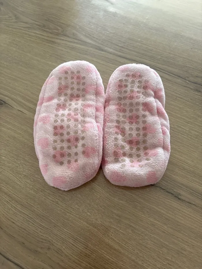 Chausson/pantoufle fille princesse taille 23/24 - photo numéro 3