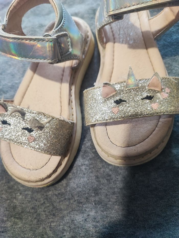 Sandales pointure 26 - photo numéro 2