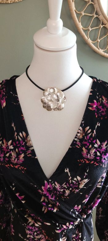 Magnifique collier Esprit en acier inoxydable
