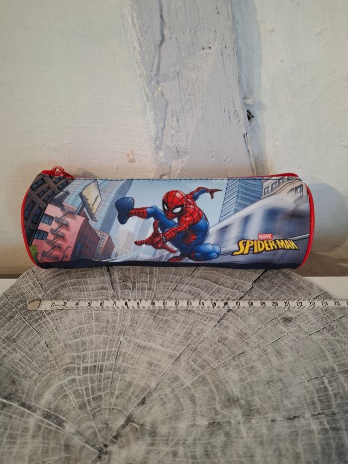 Cartable, trousse et pochette Spider-Man - photo numéro 6