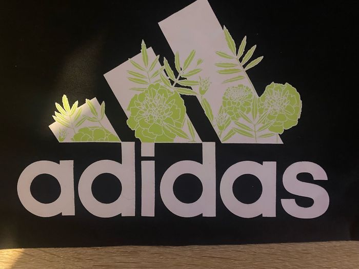 T-shirt adidas - photo numéro 2