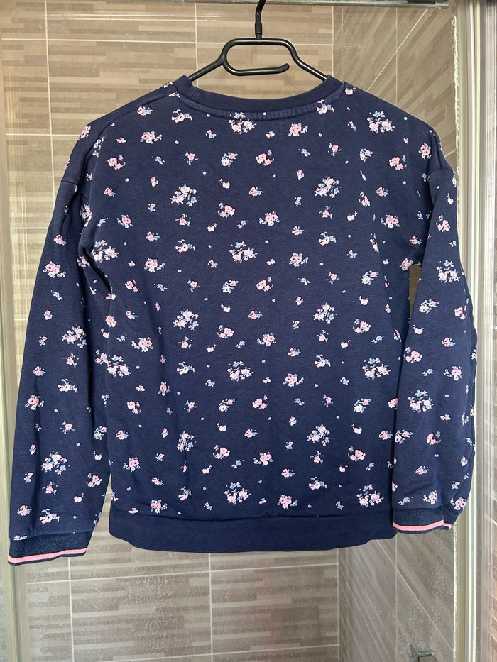 Sweat bleu marine à fleurs vertbaudet 10 ans ou 140 cm - photo numéro 2