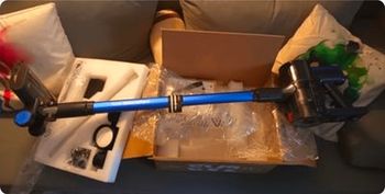 Vends aspirateur balai neuf