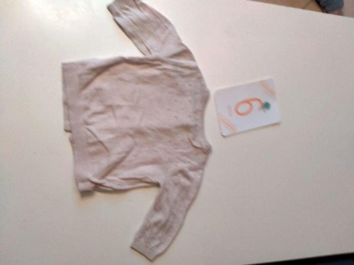 Lot de 2 gilets bébé fille Taille 6 mois - photo numéro 9