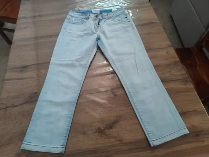 Jeans droit Etam bleu clair Taille 38. L'essentiel du dressing à prix mini !