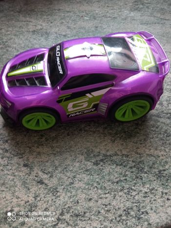 Voiture  qui fait de la musique