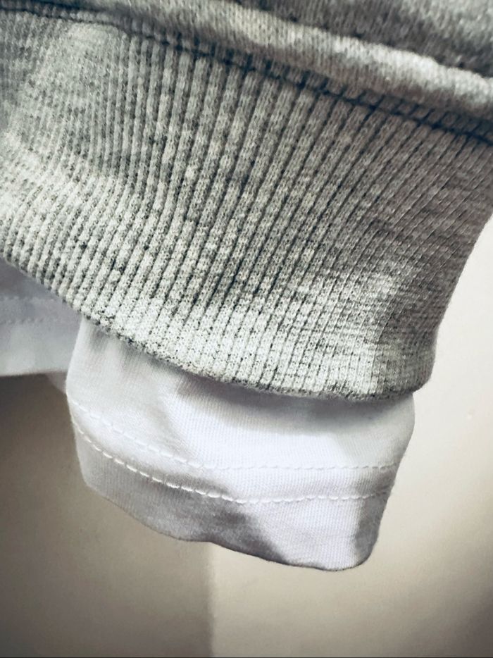 Sweat gris - photo numéro 3
