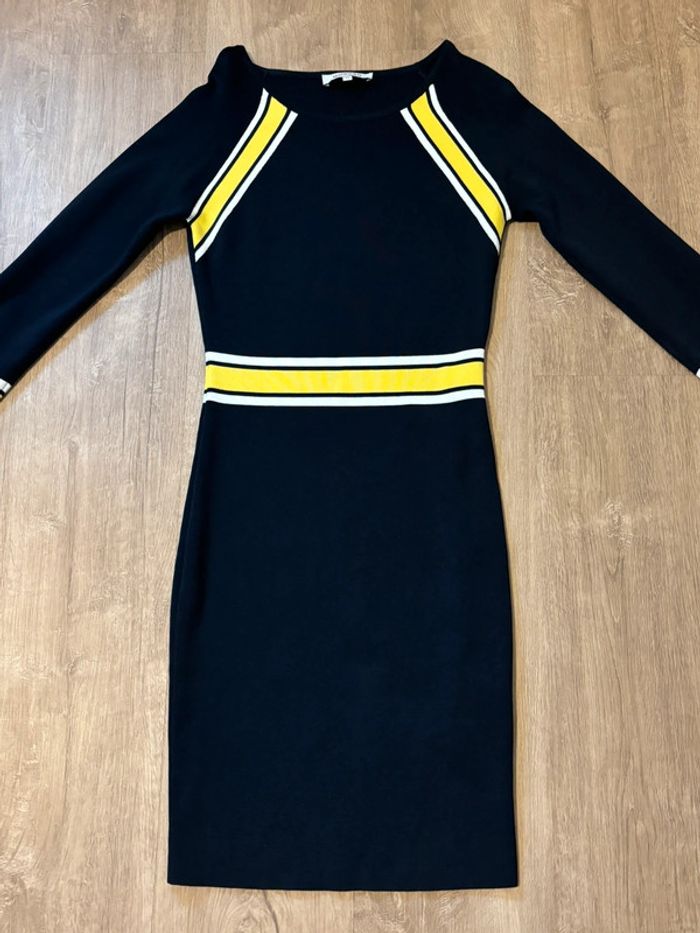 Jolie robe cintrée Morgan - photo numéro 2