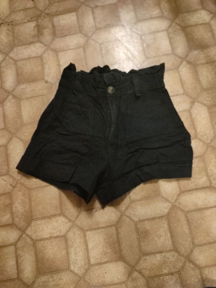 Short Bershka xs