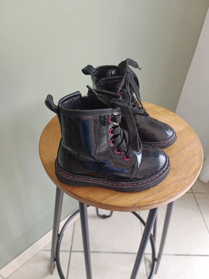 Paire de bottes vernis (style Doc Martens) - photo numéro 2