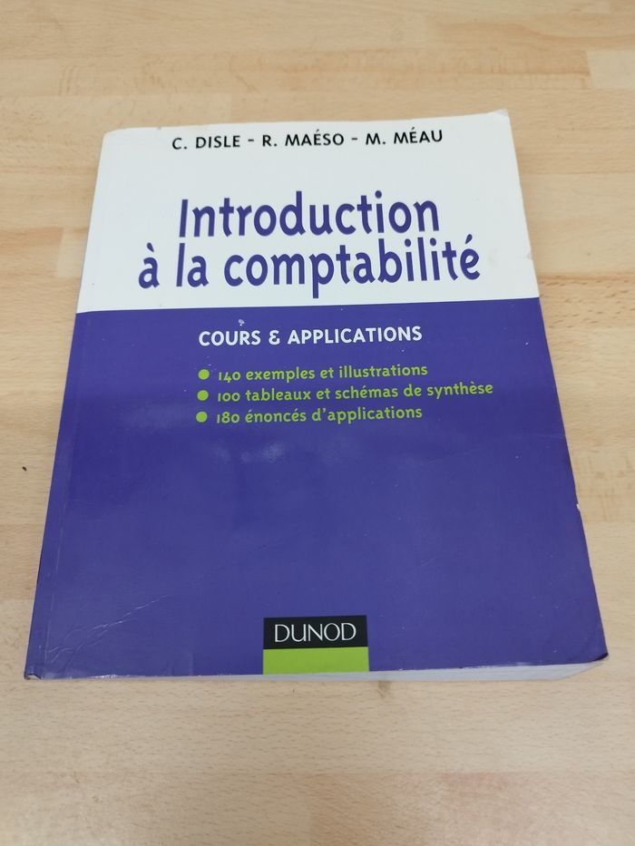 Introduction à la comptabilité - Corrigés du cours

Corrigés du cours